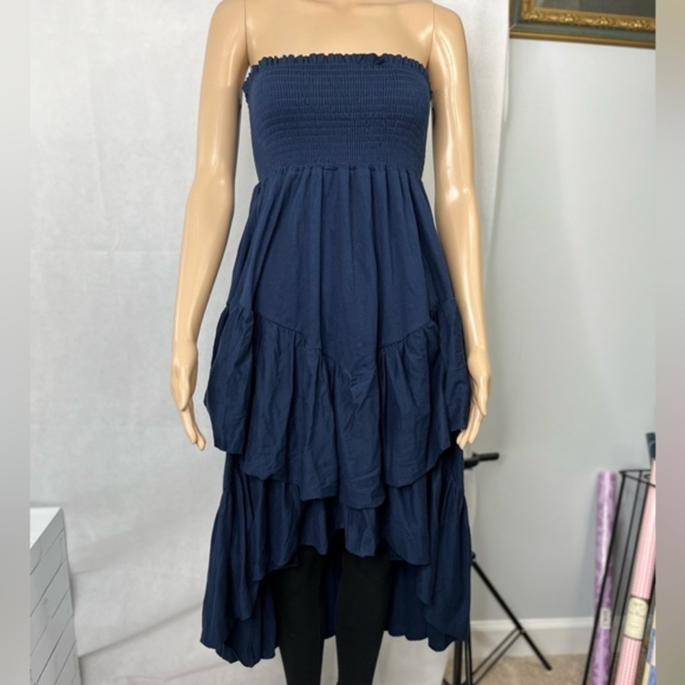 Stretchy strapless tiered dress by Sapphire O